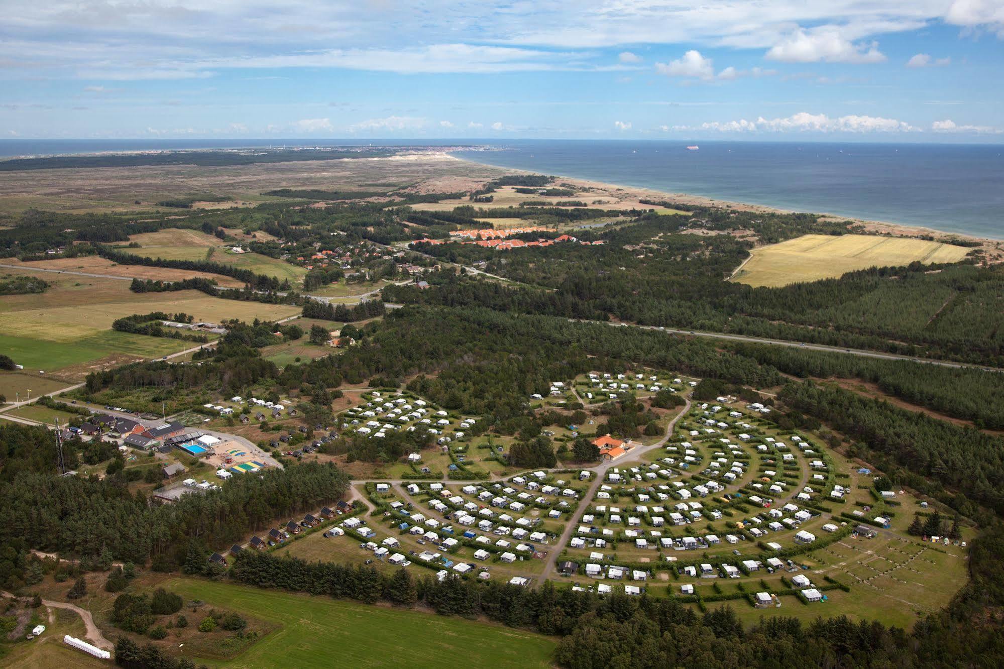 Отель First Camp Rabjerg Mile - Скаген Экстерьер фото